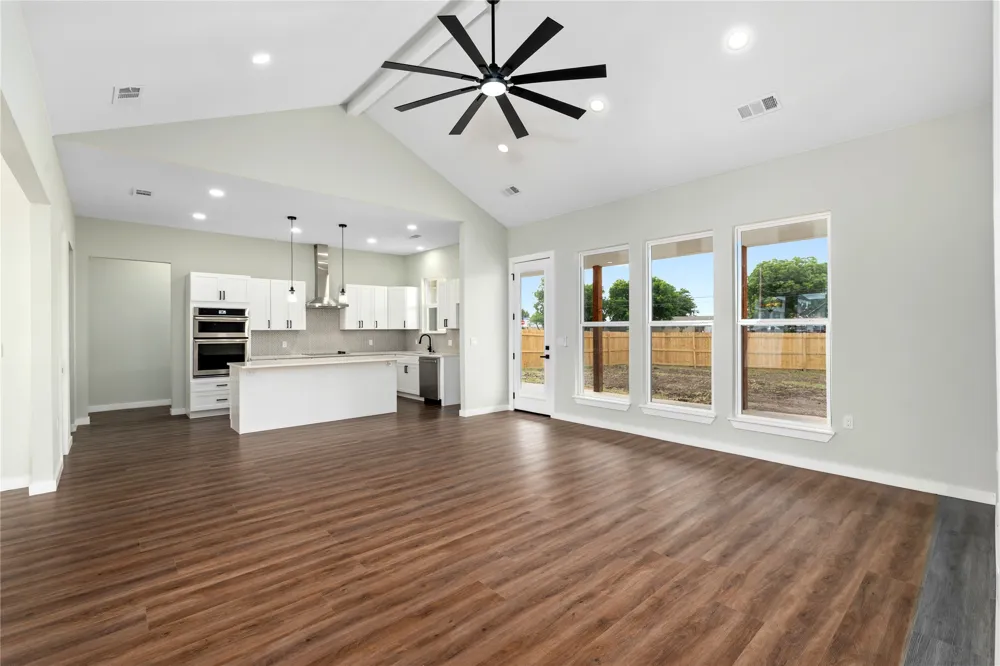 118 Gunner Trail Early, TX 76802