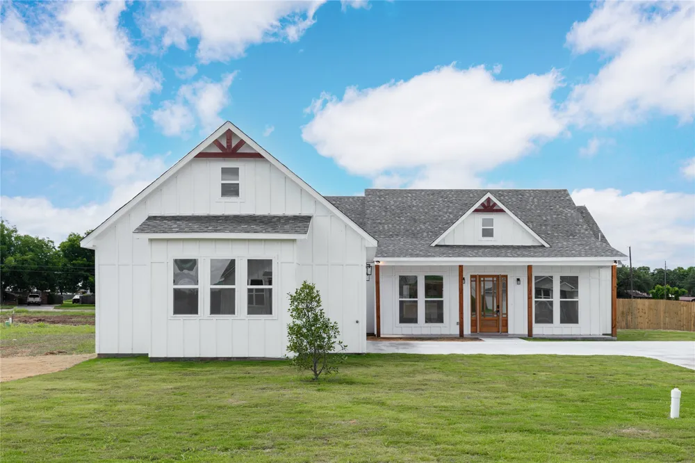118 Gunner Trail Early, TX 76802