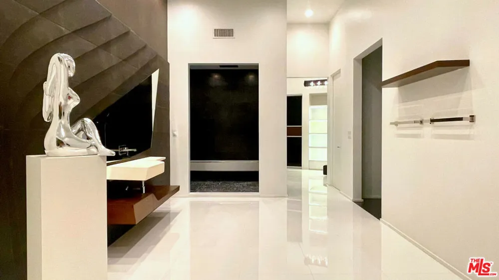 80 Saddlebow Road Bell Canyon, CA 91307