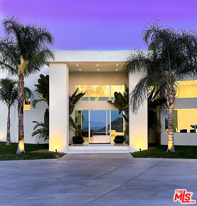 80 Saddlebow Road Bell Canyon, CA 91307