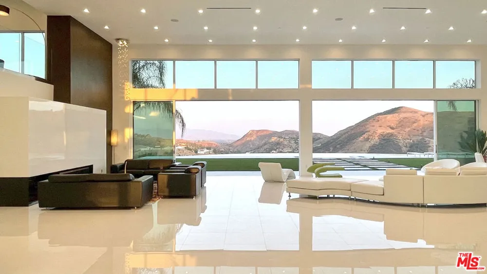80 Saddlebow Road Bell Canyon, CA 91307