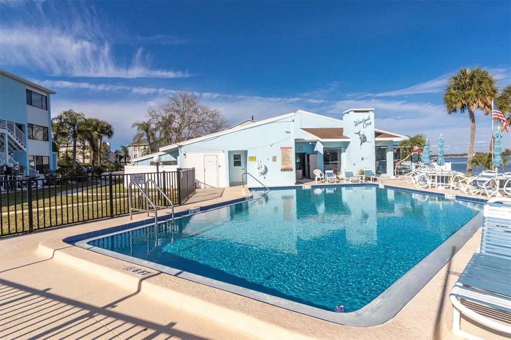1 WINDRUSH BOULEVARD #87 Indian Rocks Beach, FL 33785