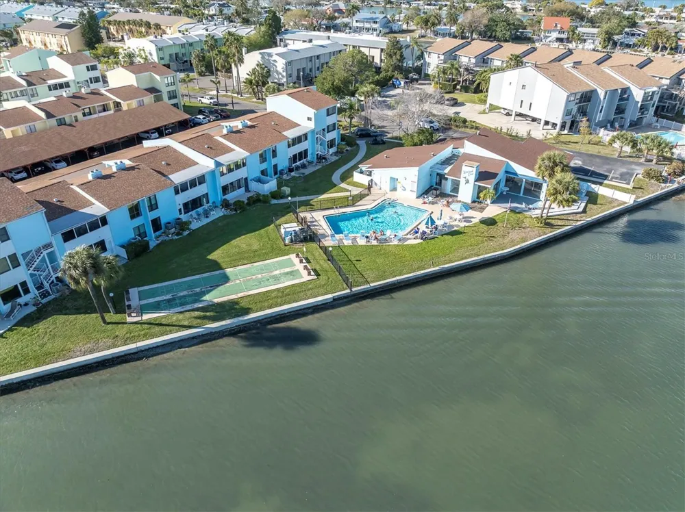 1 WINDRUSH BOULEVARD #87 Indian Rocks Beach, FL 33785