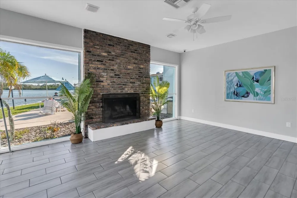 1 WINDRUSH BOULEVARD #87 Indian Rocks Beach, FL 33785