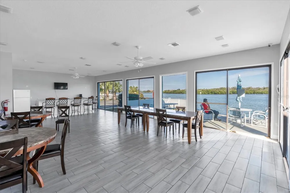 1 WINDRUSH BOULEVARD #87 Indian Rocks Beach, FL 33785