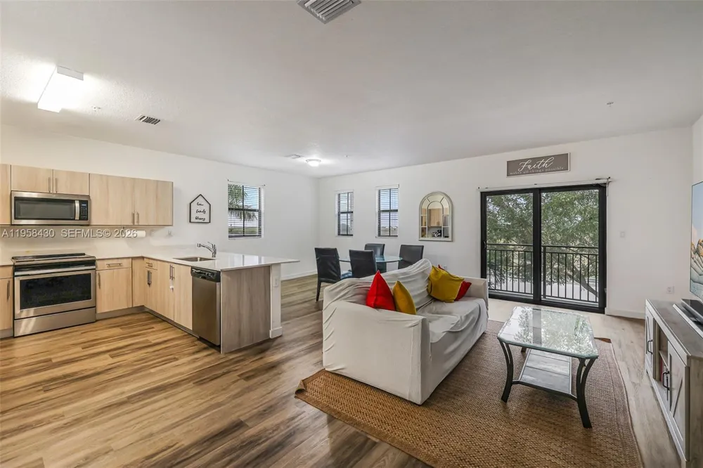 15500 SW 136th St #202