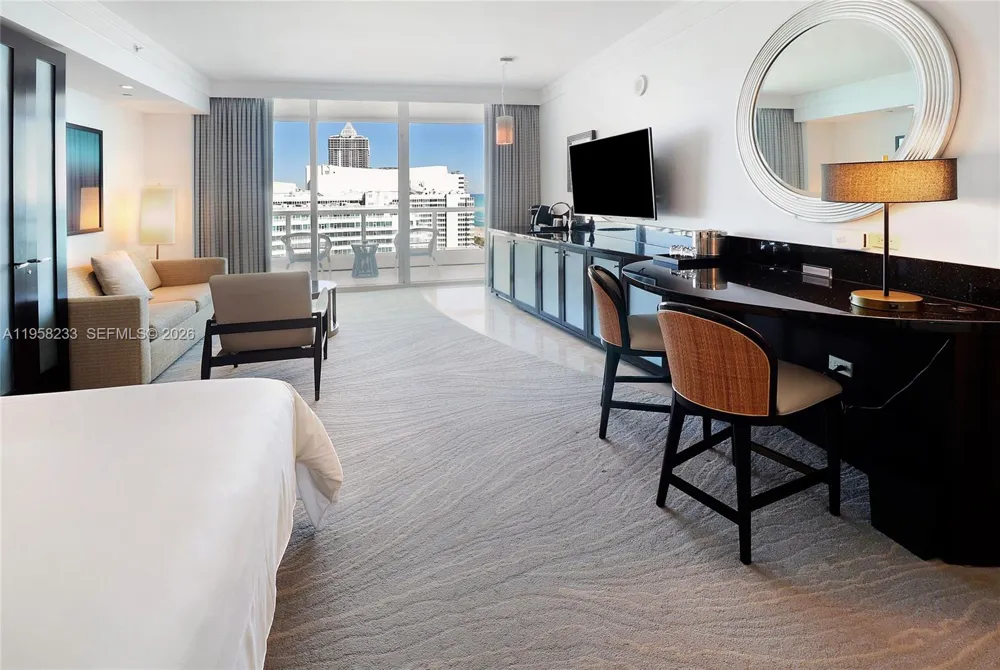 4391 Collins Ave #1703 Miami Beach, FL 33140