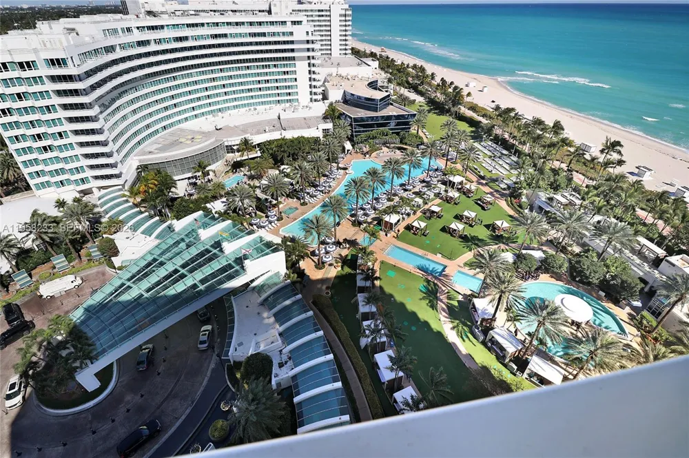 4391 Collins Ave #1703 Miami Beach, FL 33140