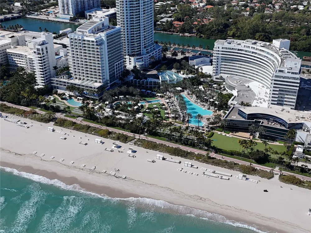 4391 Collins Ave #1703 Miami Beach, FL 33140