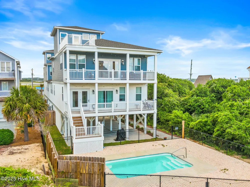 822 S Topsail Drive #B Surf City, NC 28445