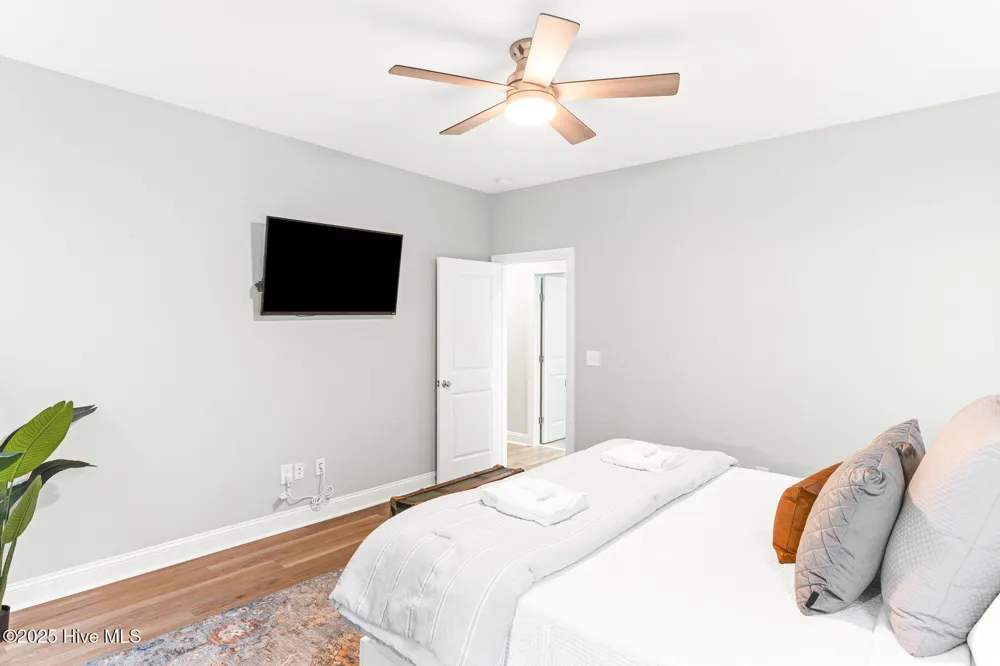 822 S Topsail Drive #B Surf City, NC 28445