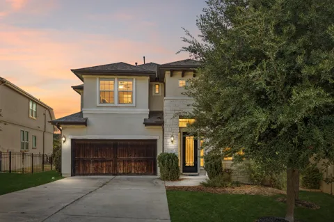 3512 Venezia View