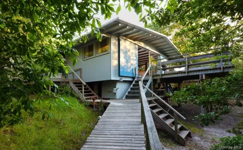 284 Bay Walk