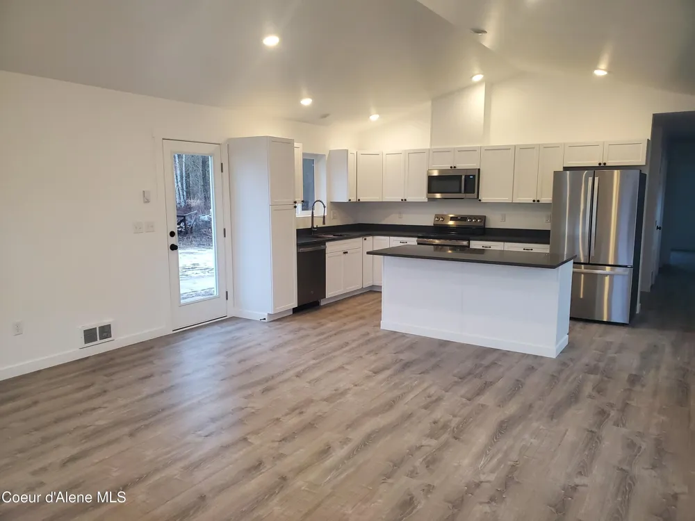 375 Jasper Loop Ponderay, ID 83852