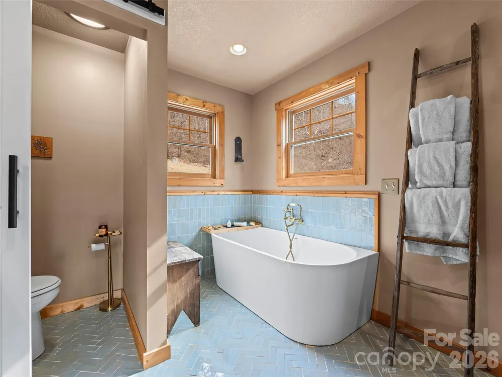 110 Mailon King Road Leicester, NC 28748