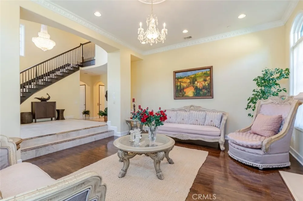 10817 W Stallion Ranch Road Sunland, CA 91040
