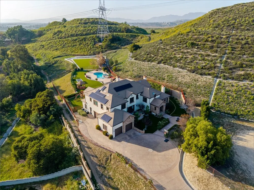 10817 W Stallion Ranch Road Sunland, CA 91040