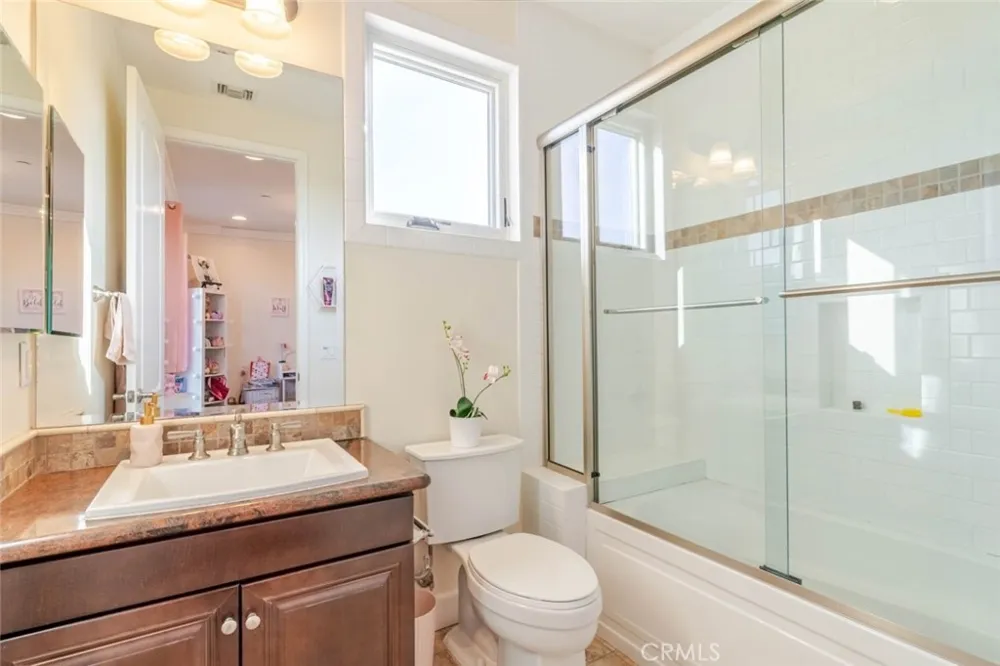 10817 W Stallion Ranch Road Sunland, CA 91040