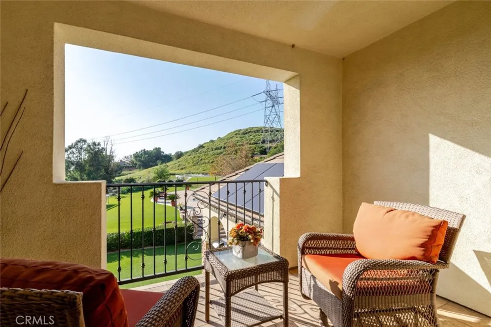10817 W Stallion Ranch Road Sunland, CA 91040