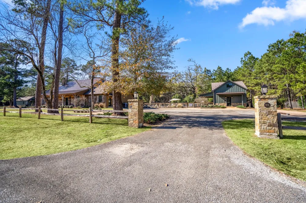 3603 Fm 1725 Willis, TX 77378