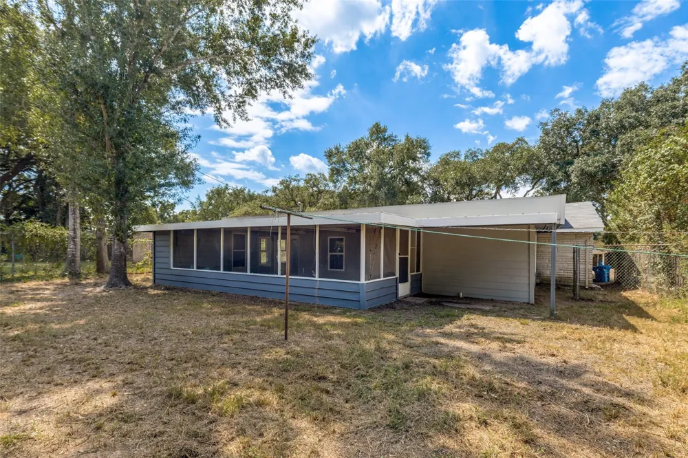 200 Pine Street Prairie View, TX 77445