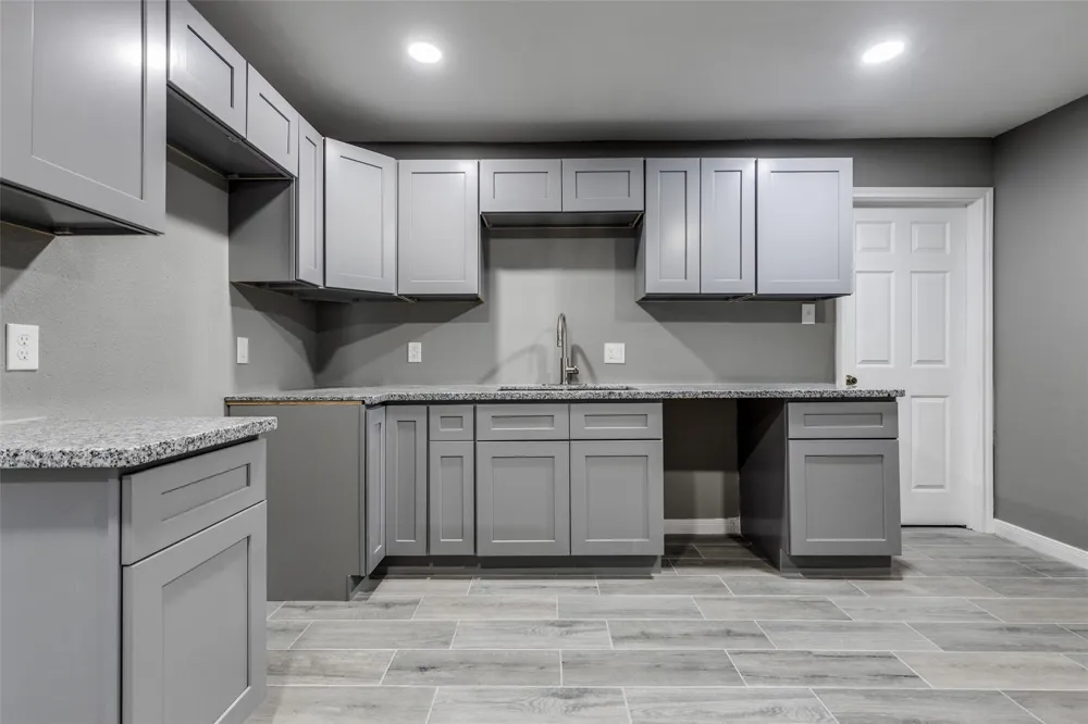 200 Pine Street Prairie View, TX 77445