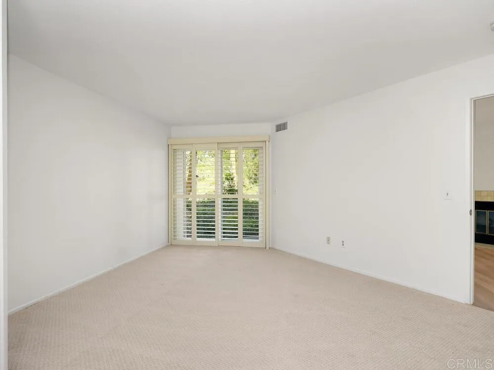 7263 Camino Degrazia #31 San Diego, CA 92111