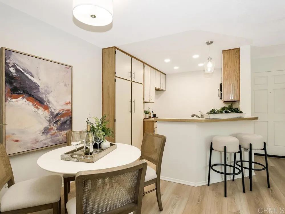 7263 Camino Degrazia #31 San Diego, CA 92111