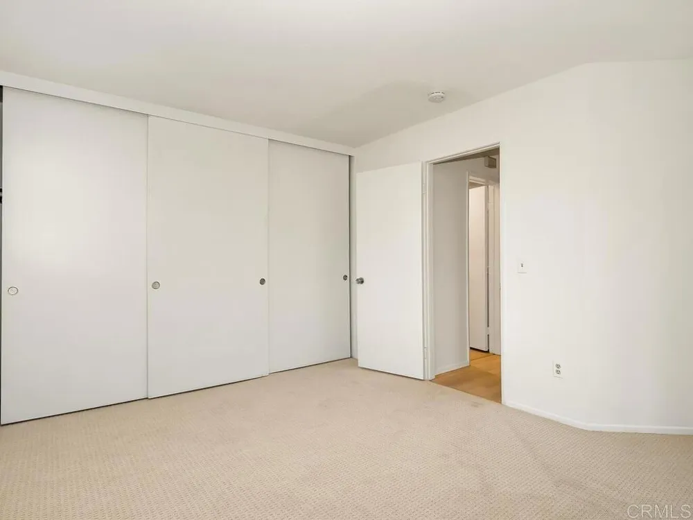 7263 Camino Degrazia #31 San Diego, CA 92111