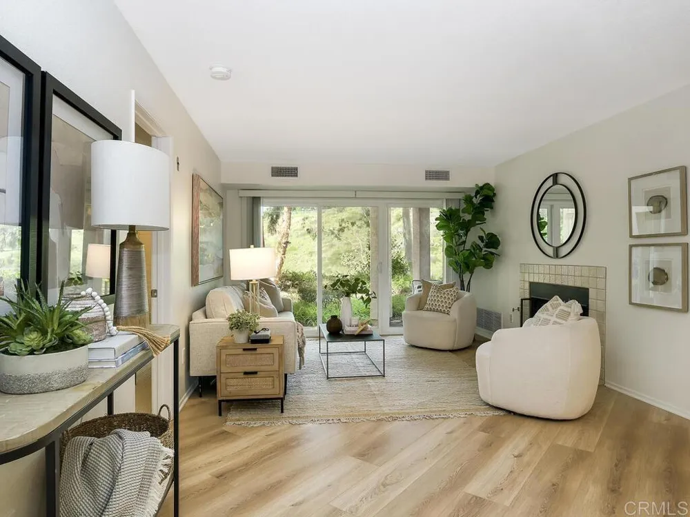 7263 Camino Degrazia #31 San Diego, CA 92111