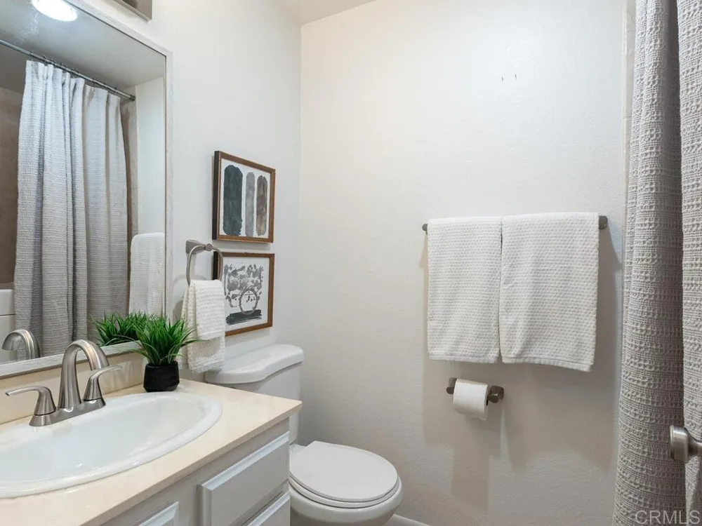 7263 Camino Degrazia #31 San Diego, CA 92111