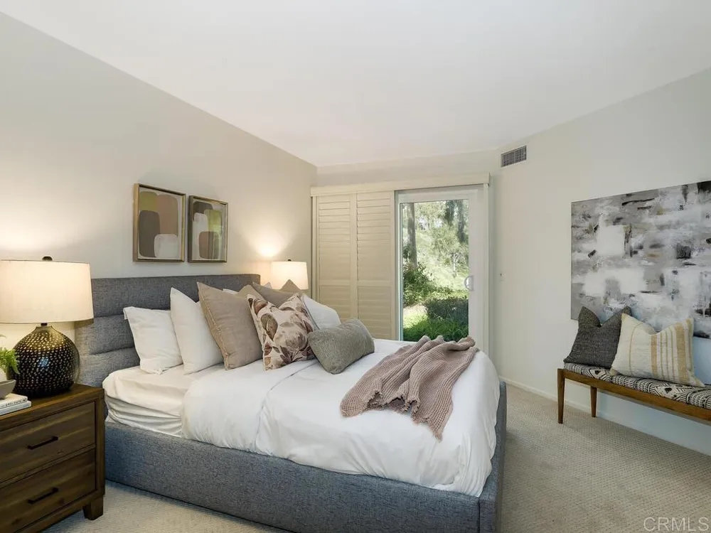 7263 Camino Degrazia #31 San Diego, CA 92111