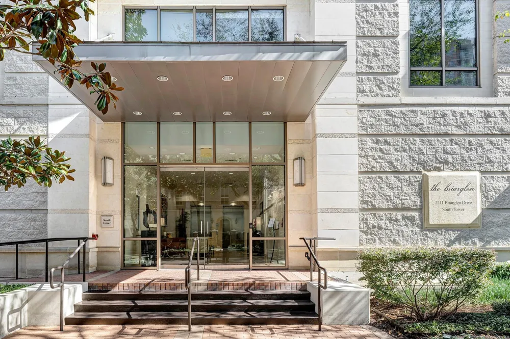 2211 Briarglen Drive #706