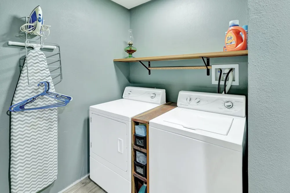 1710 County Road 399 Louise, TX 77455