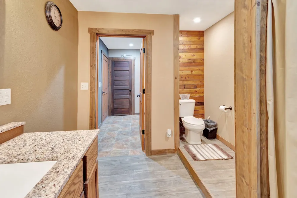 1710 County Road 399 Louise, TX 77455