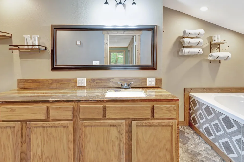 1710 County Road 399 Louise, TX 77455