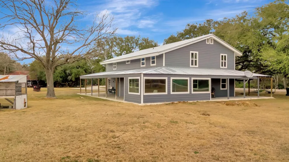 1710 County Road 399 Louise, TX 77455