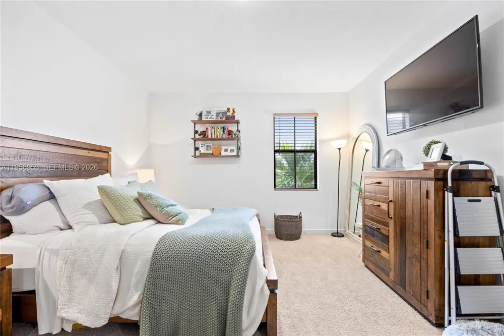 369 NW 8th Ct Pompano Beach, FL 33060