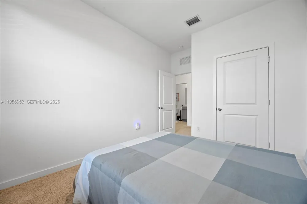 369 NW 8th Ct Pompano Beach, FL 33060