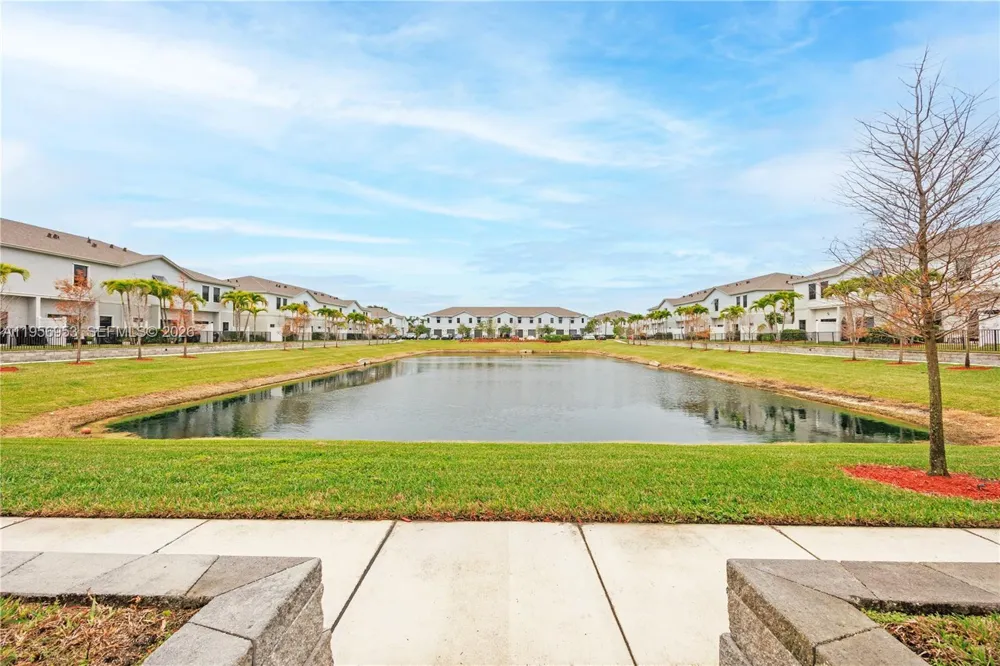 369 NW 8th Ct Pompano Beach, FL 33060