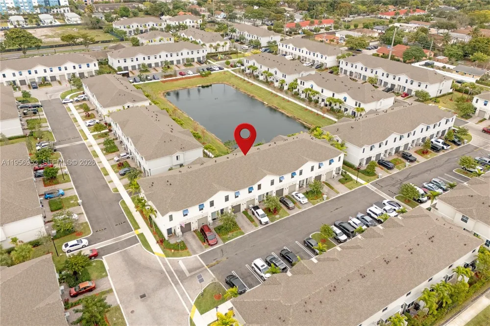 369 NW 8th Ct Pompano Beach, FL 33060