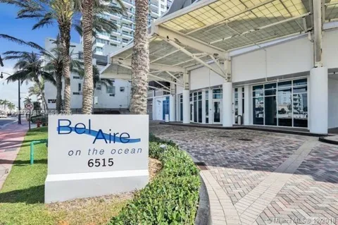 6515 Collins Ave #901