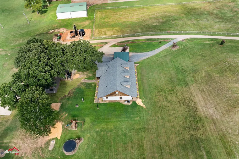 10073 Ferry Lake Road Oil City, LA 71061