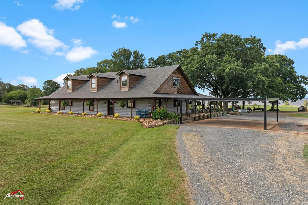 10073 Ferry Lake Road Oil City, LA 71061