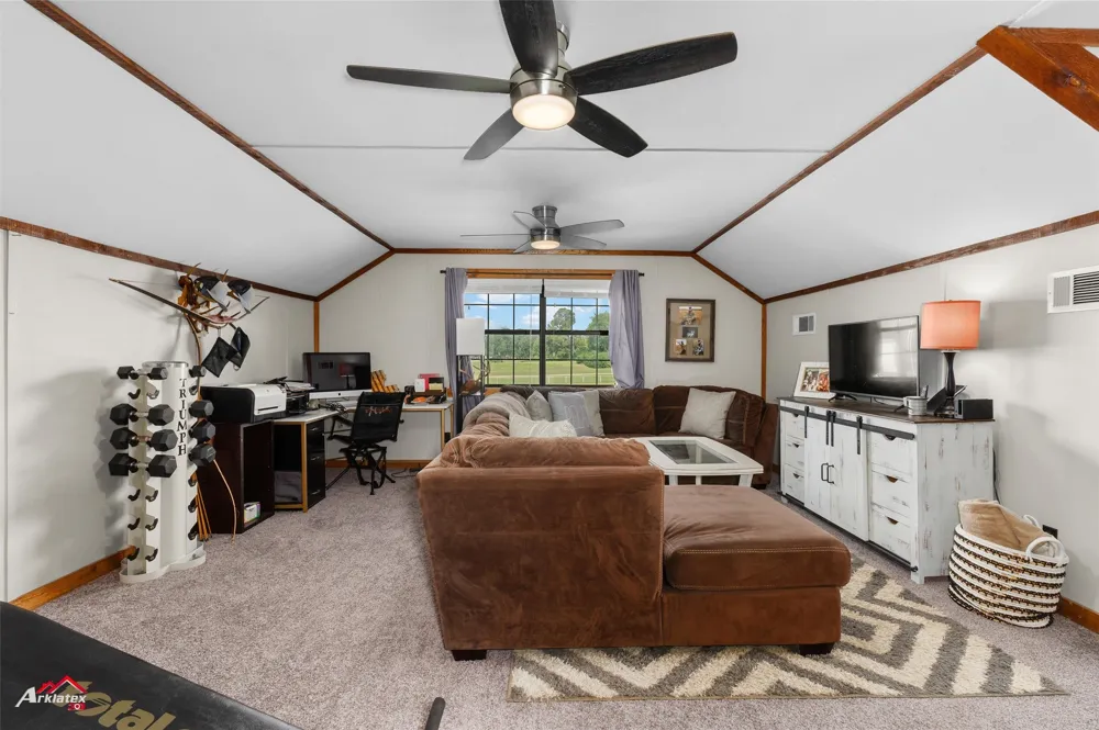 10073 Ferry Lake Road Oil City, LA 71061