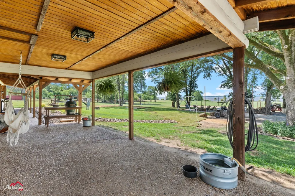 10073 Ferry Lake Road Oil City, LA 71061