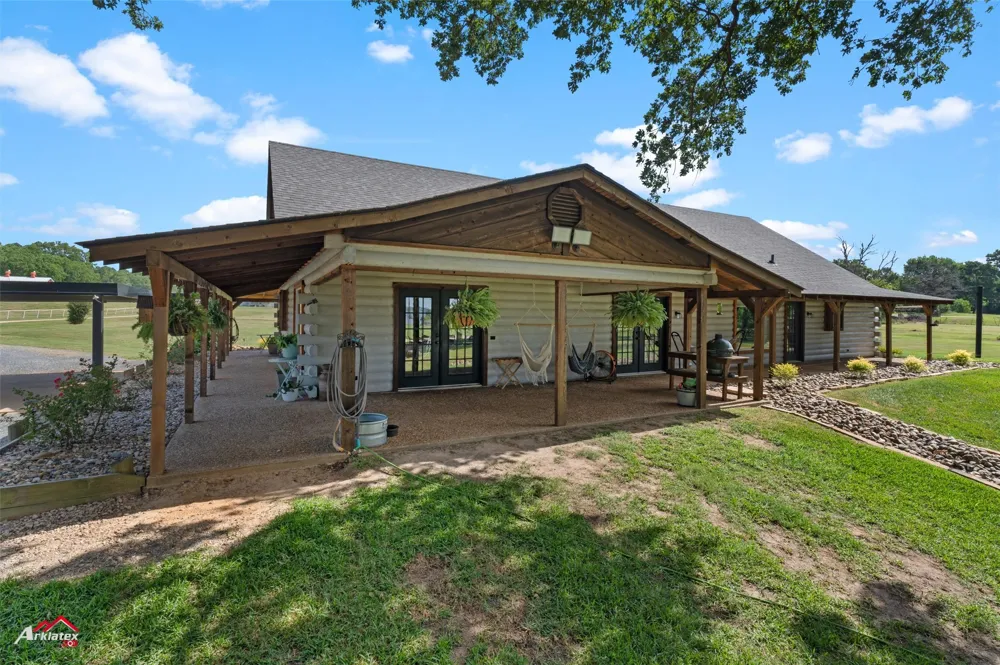 10073 Ferry Lake Road Oil City, LA 71061
