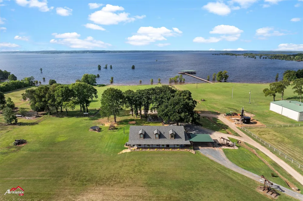10073 Ferry Lake Road Oil City, LA 71061