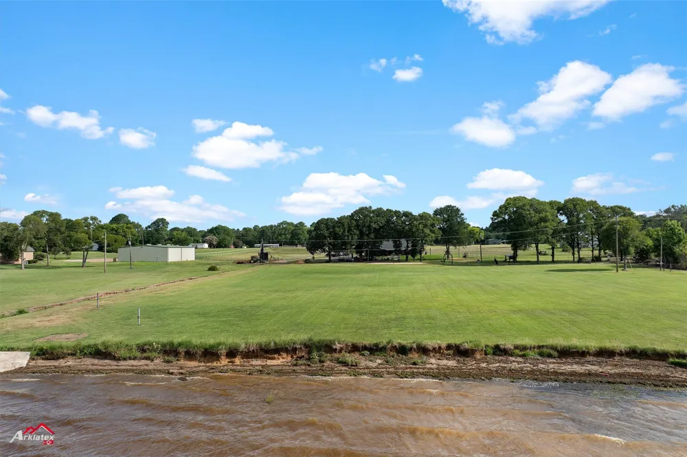 10073 Ferry Lake Road Oil City, LA 71061