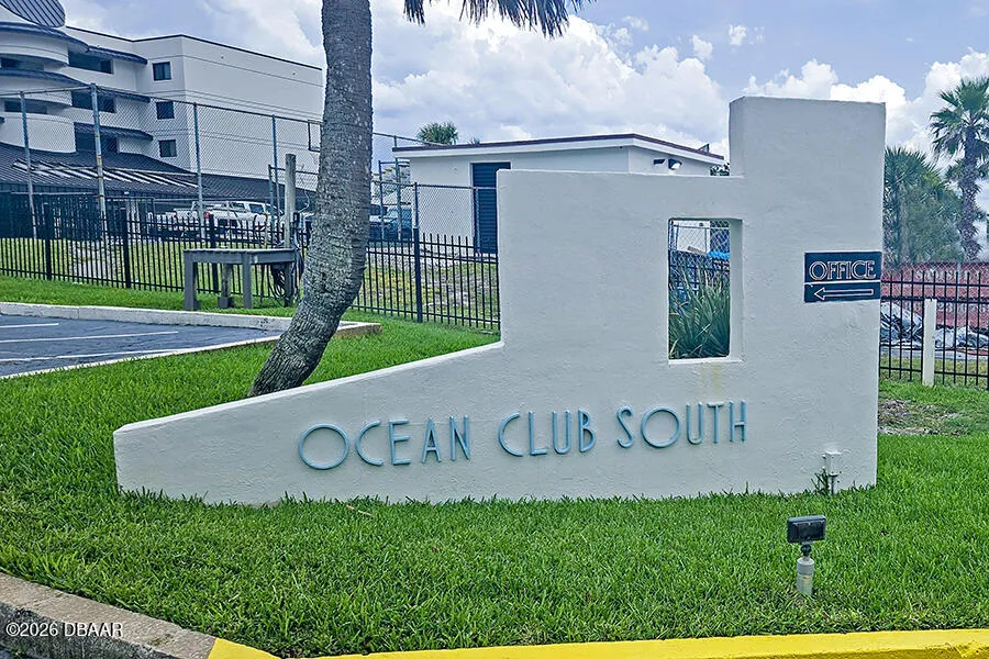 4849 Saxon Drive #C102 New Smyrna Beach, FL 32169
